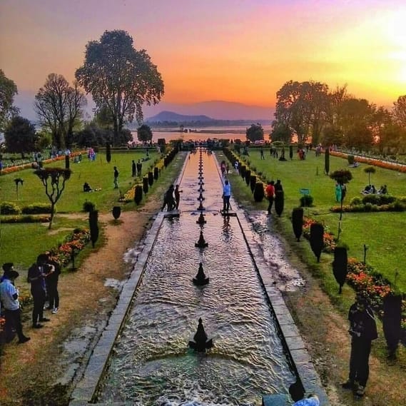 Family Kashmir Tour